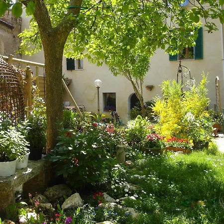 Guest house Il Giardino Del Borgo *