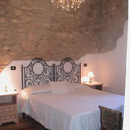 Il Giardino Del Borgo Guest house *