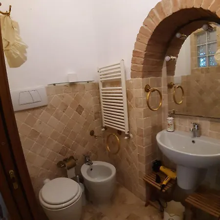 Il Giardino Del Borgo Guest house